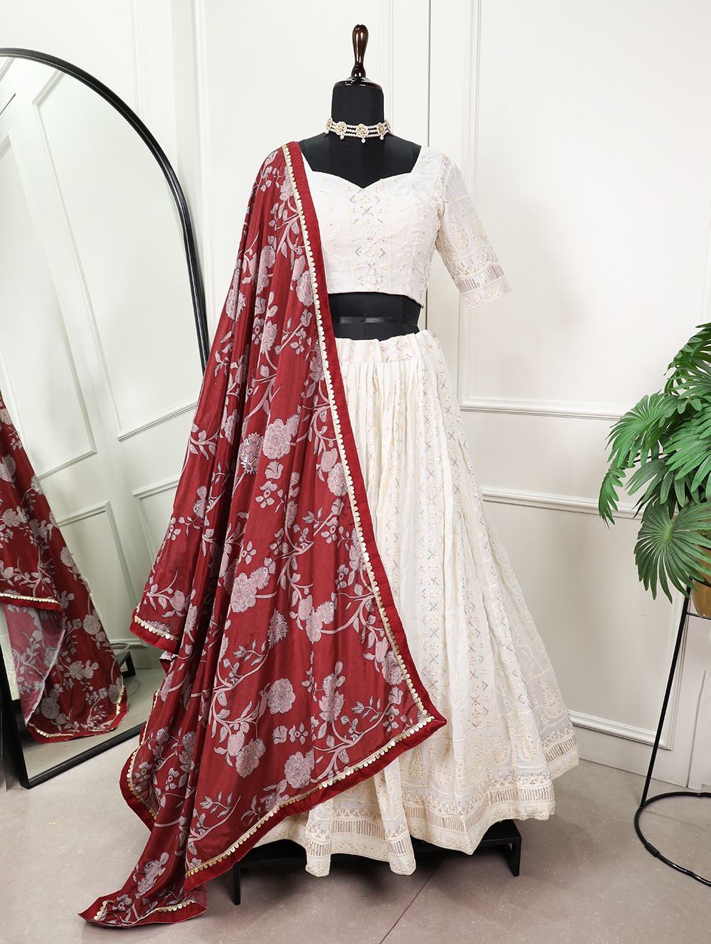 Heavy Georgette Sequins and Thread Embroidery Work and Plain with Lace Border with Blouse ban-glory Lehenga Choli
