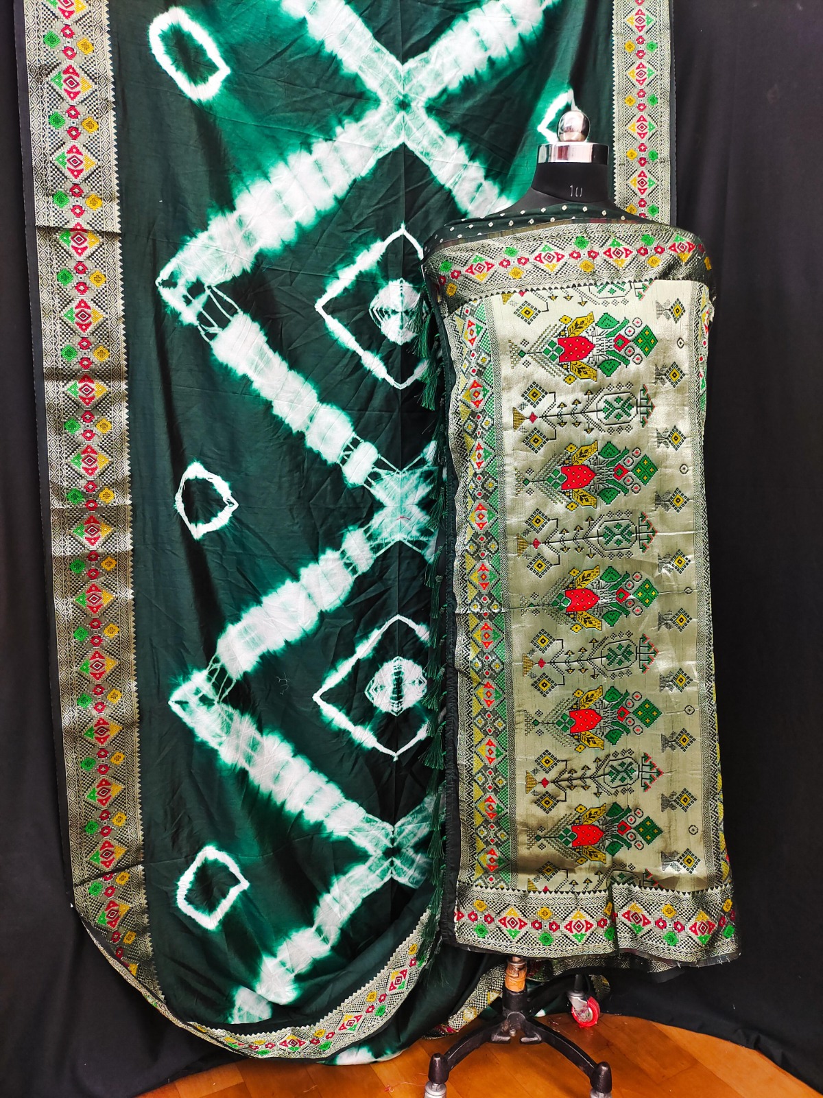 Sibory Pattern Rich Pallu Silk Sari with Zari Gold & Minakari Weaving Border both Side Sari and Digital Print Sari