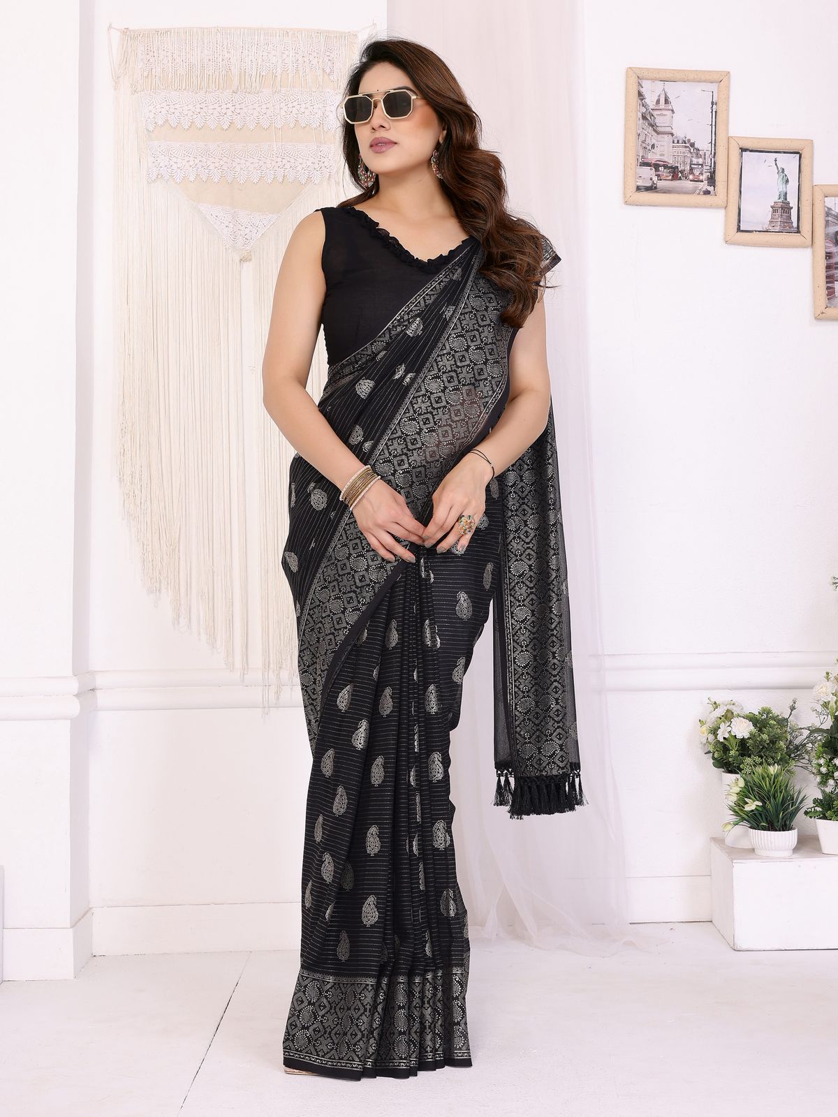 Georgette silk PLAIN SAREE WITH FOIL WORK AND SMALL LACE AND ZALAR LACE