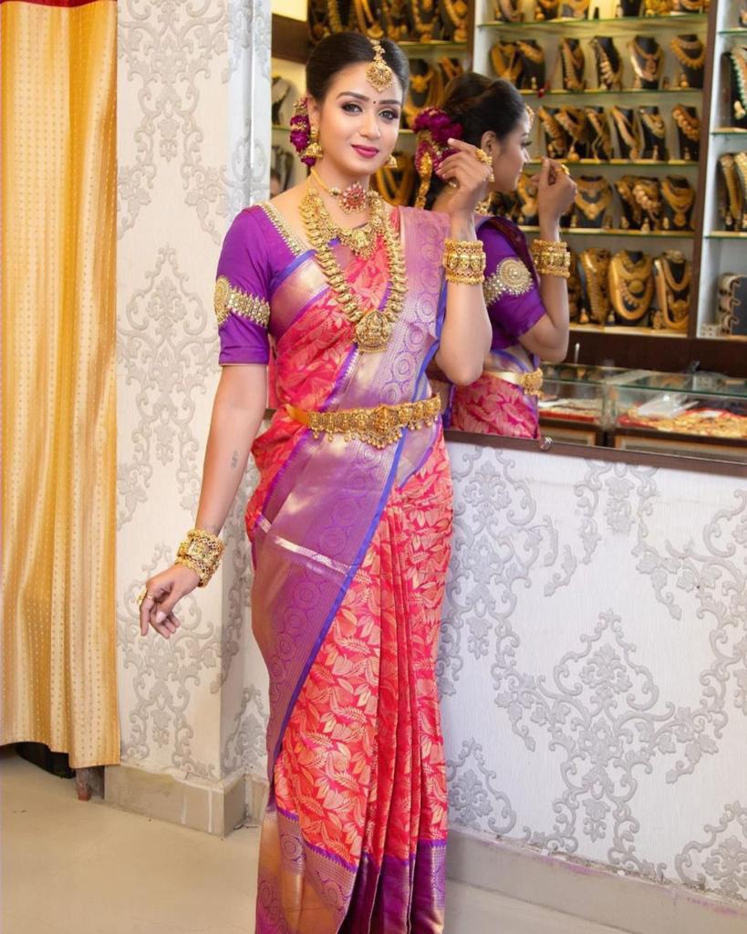 BEAUTIFUL RICH PALLU & JACQUARD WORK ON ALL OVER THE SAREE