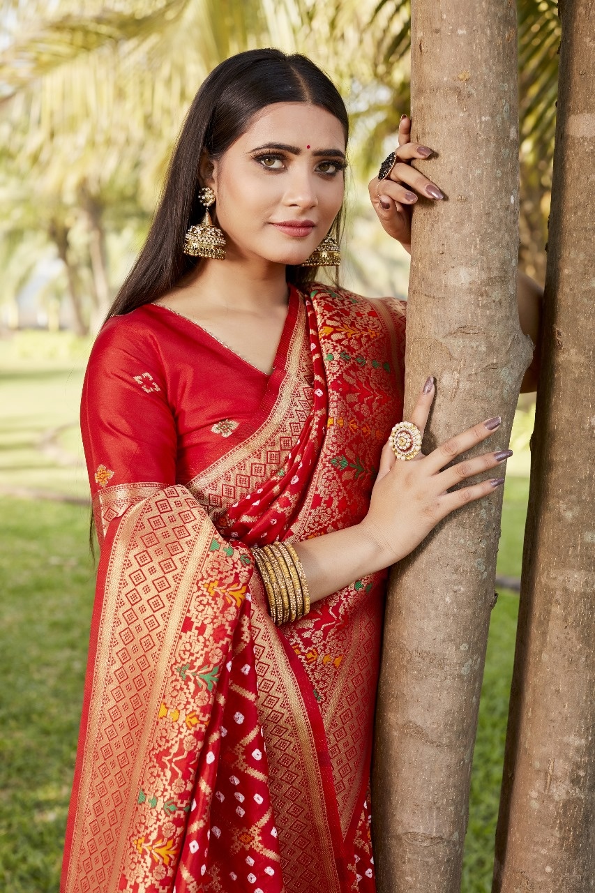 New premium and high quality , comfortable Gharchola Bandhej silk saree