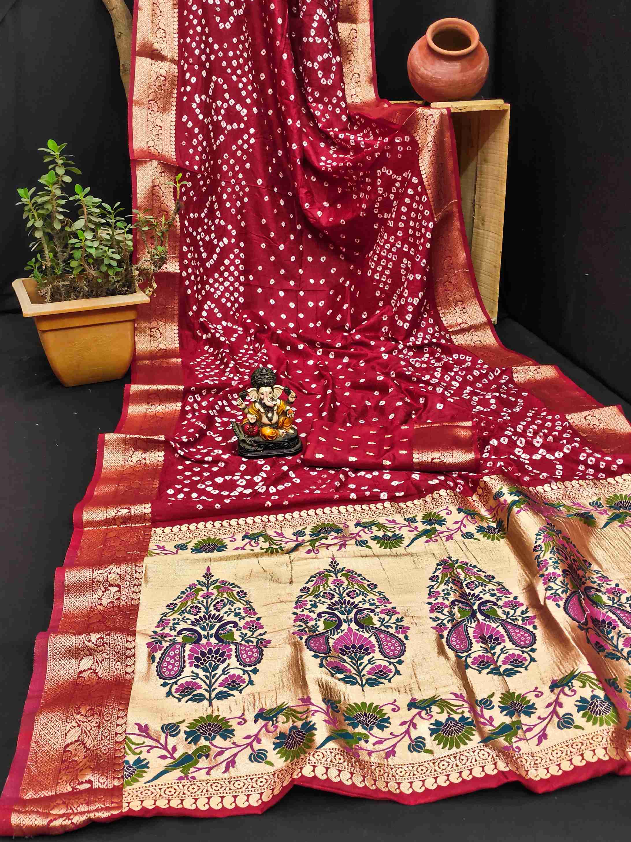 Too Pretty And Beautiful Boutique Kanjivaram Border Bandhej Saree