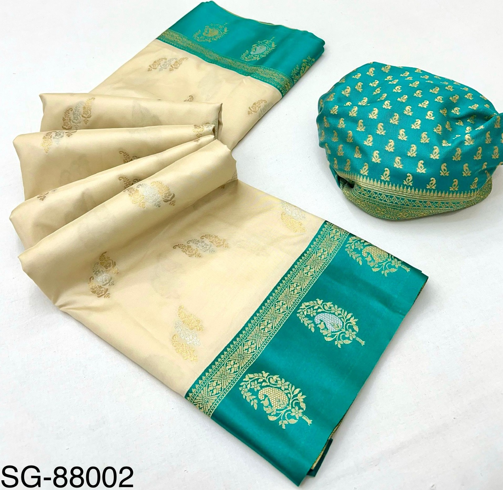 Soft Banarasi silk with Weaving Sattin border Saree