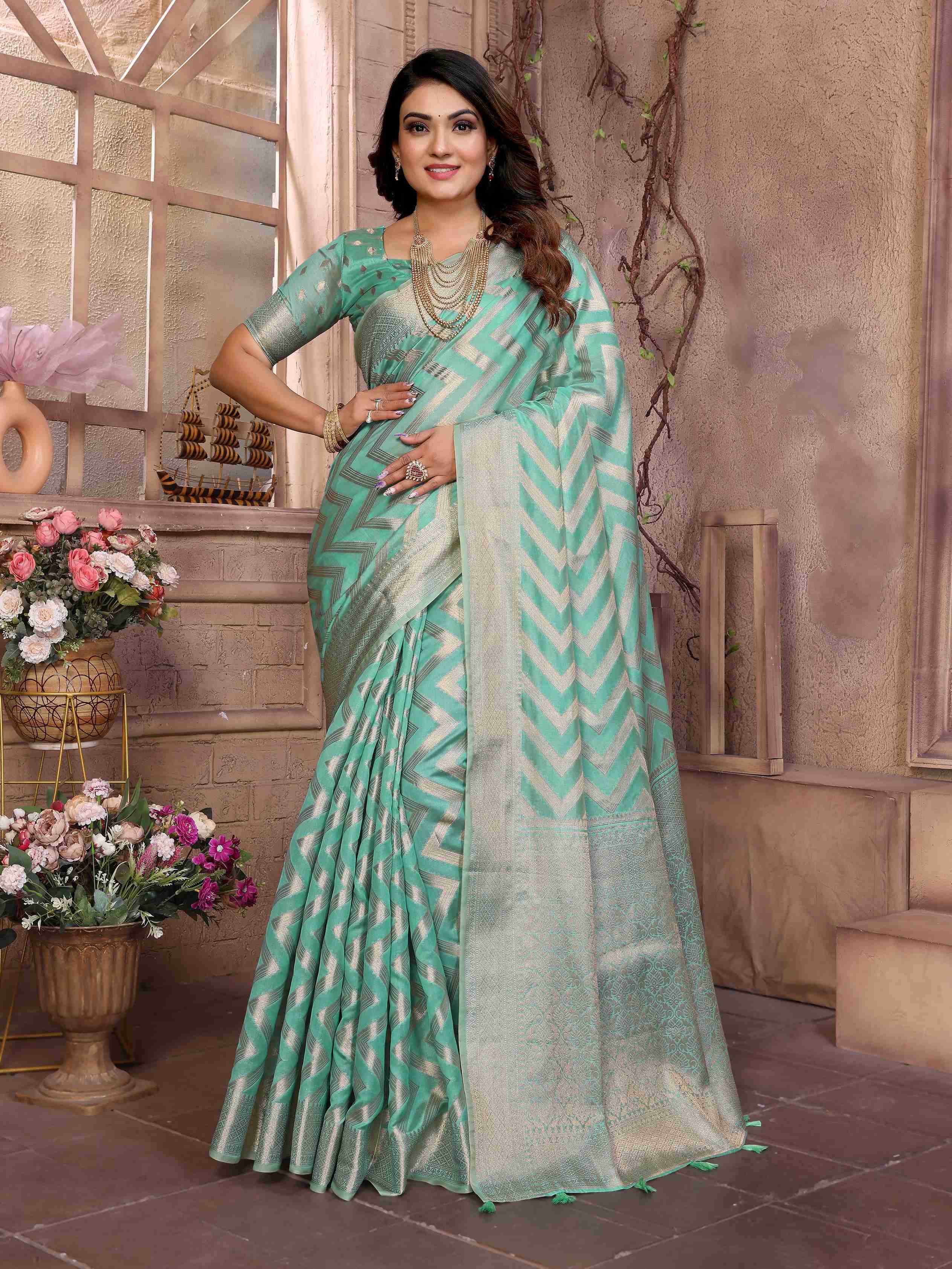 Premium And Superior Soft Organza Silk Banarasi Saree