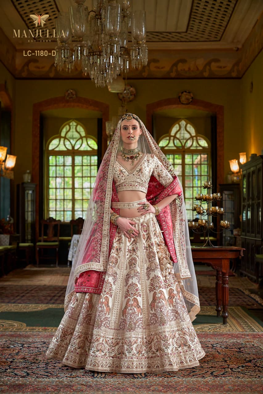 This Sabyasachi-style bridal lehenga is the epitome of regal elegance