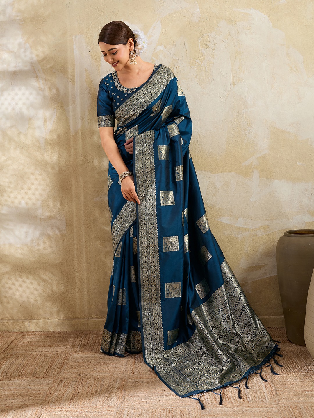 SILK BLEND FABRIC SAREE 