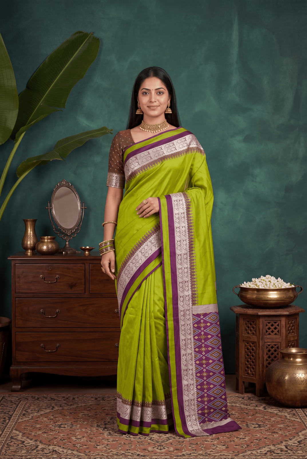 Crafted soft and smooth silk blend fabric with a natural sheen Saree