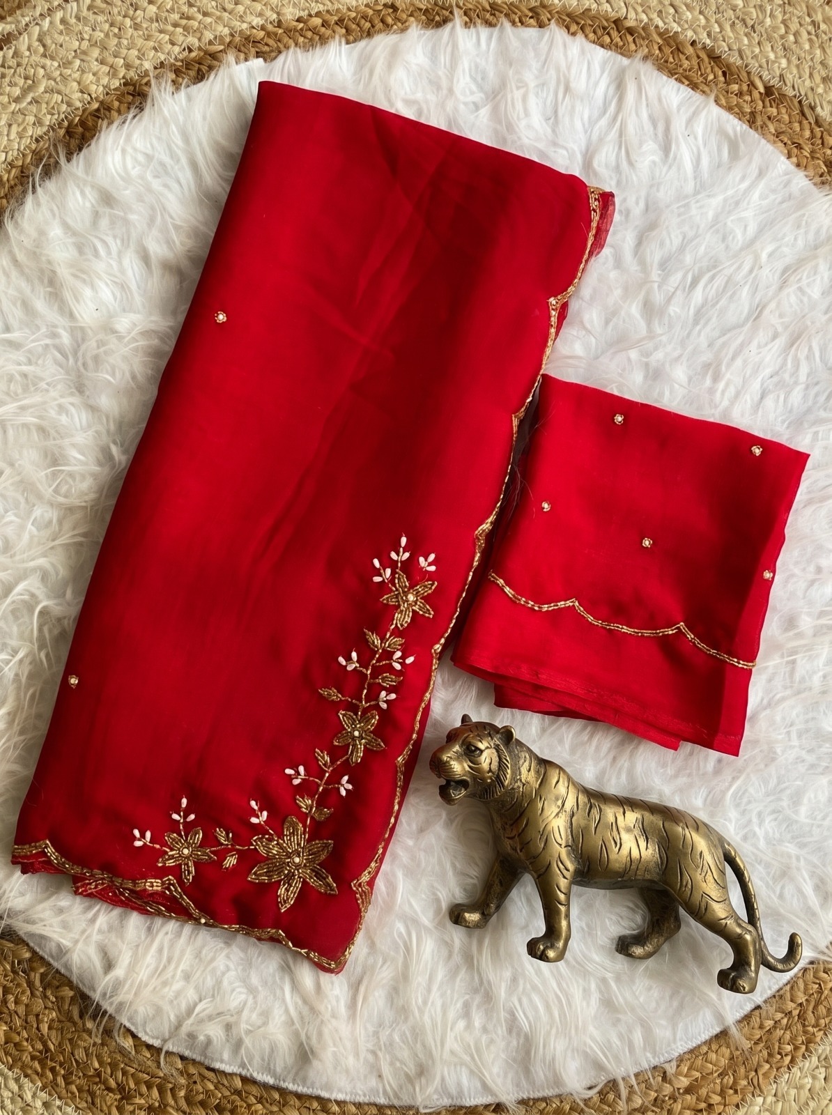 Soft Two Ton Crush Silk Cover With Tripal Layer Cutdana Border Saree