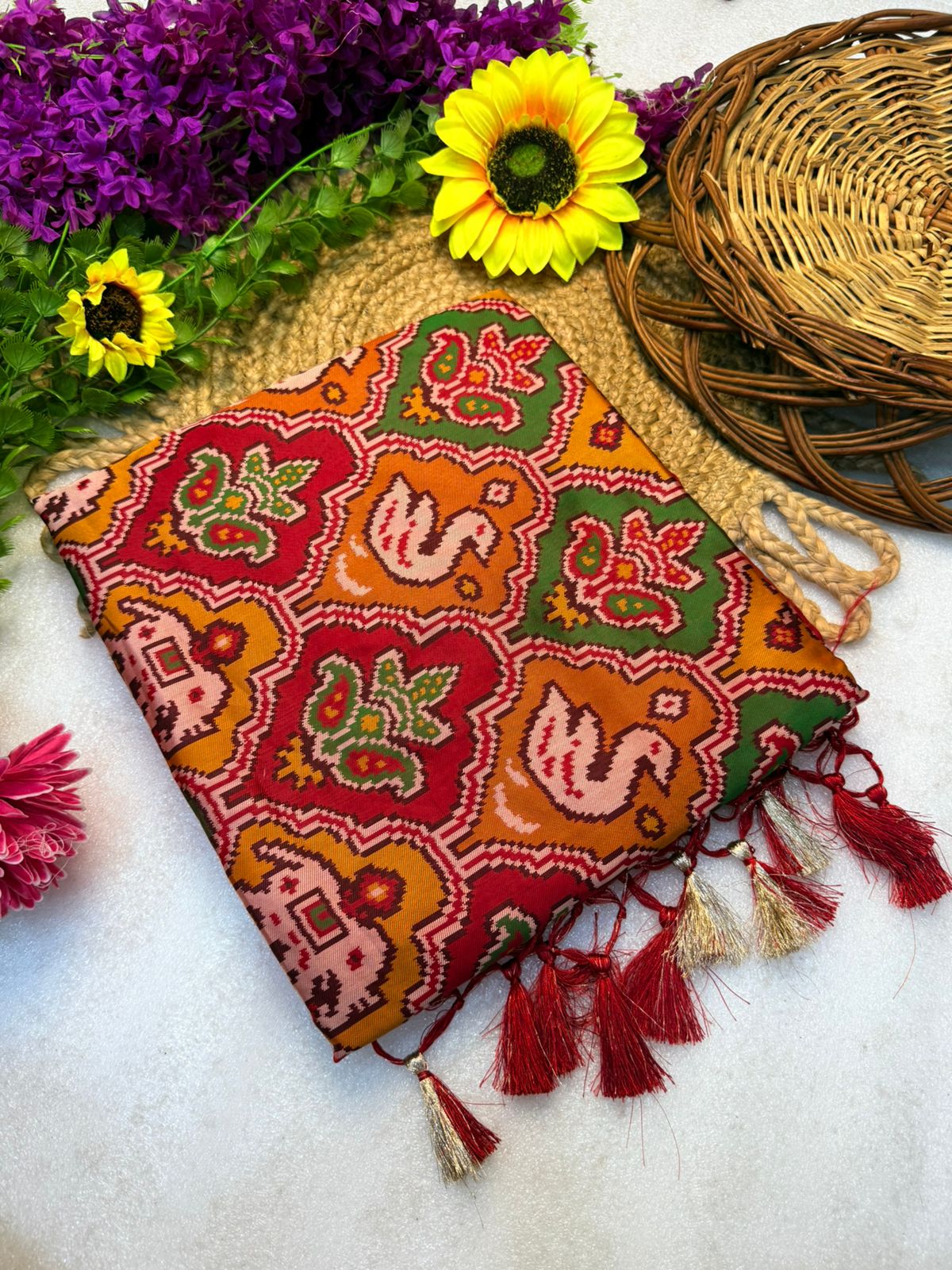 Soft banarasi silk Pallu & border real jari kasab viving Sarees
